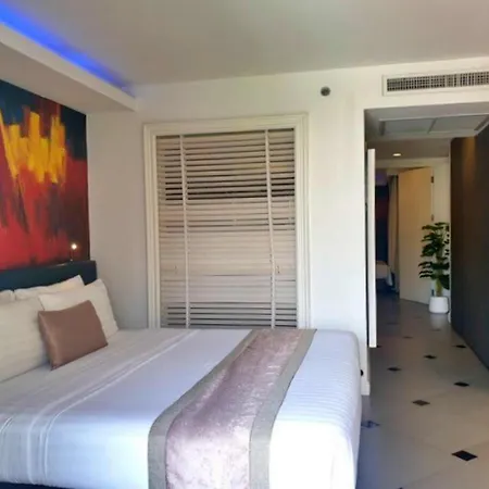 Aspira Skyy Sukhumvit 1 Hotel