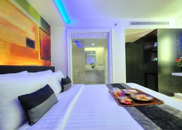 Aspira Skyy Sukhumvit 1 ホテル