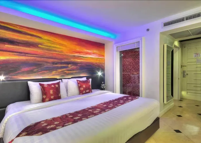 Aspira Skyy Sukhumvit 1 ホテル