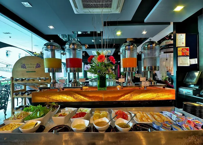 Aspira Skyy Sukhumvit 1 ホテル バンコク都