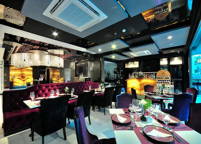 Aspira Skyy Sukhumvit 1 ホテル バンコク都