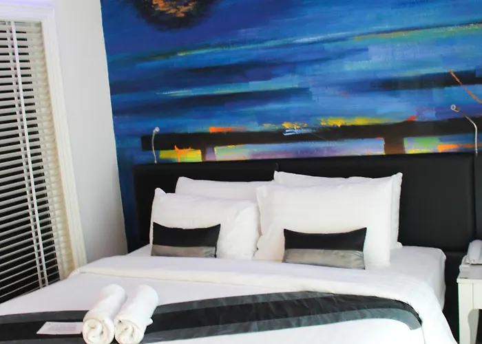 Aspira Skyy Sukhumvit 1 ホテル 4*