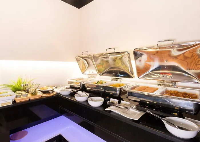 Aspira Skyy Sukhumvit 1 ホテル